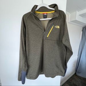NWOT The North Face performance tech fleece 1/4 zip